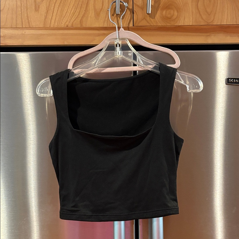 Black Sleeveless Crop Top
